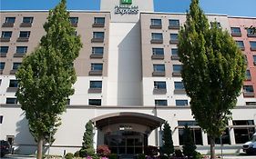 Holiday Inn Express Vancouver Airport-Richmond, An Ihg Hotel Exterior photo
