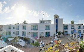 Nereus Hotel By Imh Europe Travel And Tours Пафос Exterior photo