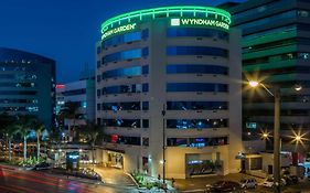 Wyndham Garden Guayaquil Hotel Exterior photo
