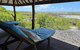 Rangiroa Bliss Hotel Tiputa Exterior photo