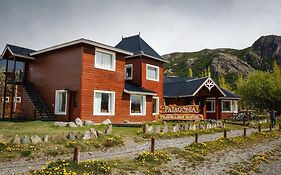 Patagonia Hostel Ел Чалтен Exterior photo