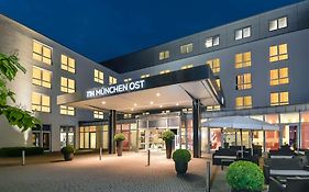 Nh Muenchen Ost Conference Center Hotel Ашхайм Exterior photo