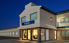 Travelodge By Wyndham Уол Exterior photo