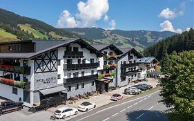 Hotel Austria Заалбах-Хинтерглем Exterior photo