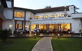 Lake Victoria Hotel Ентебе Exterior photo