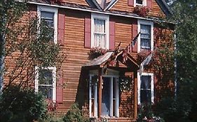Chesapeake Inn Of Ленъкс Exterior photo