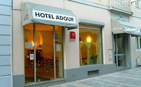 Hotel Adour По Exterior photo