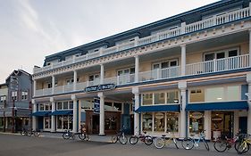 Bicycle Street Inn And Suites Макинак Айлънд Exterior photo