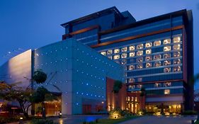 The Oterra Hotel Бангалор Exterior photo