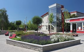 Hotel Dominika Братислава Exterior photo