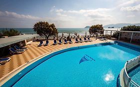 Mediterranean Beach Resort Лаганас Exterior photo