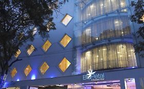 Blu Petal - A Business Hotel Бангалор Exterior photo