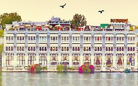 Lake Pichola Hotel Удайпур Exterior photo