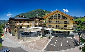 Hotel Alpina Заалбах-Хинтерглем Exterior photo