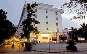 The Capitol Hotel Бангалор Exterior photo