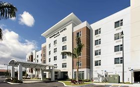Towneplace Suites By Marriott Miami Хоумстед Exterior photo
