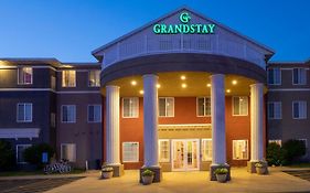 Grandstay Hotel & Suites Еймс Exterior photo