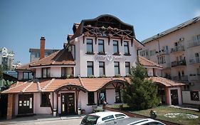 Garni Hotel Family Белград Exterior photo