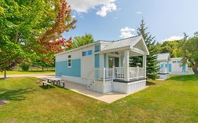 Sun Outdoors Petoskey Bay Harbor Hotel Exterior photo