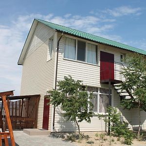 Kottedzhi "Family Rest" Hotel Кириливка Exterior photo