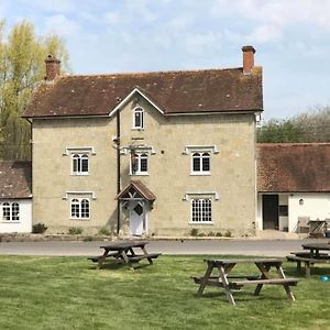 The Benett Arms Bed & Breakfast Шафтсбъри Exterior photo