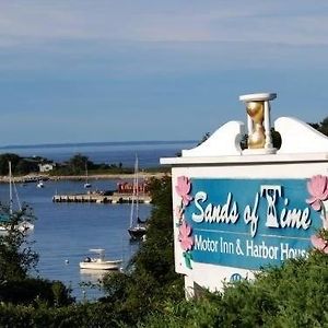 Sands Of Time Motor Inn & Harbor House Удс Хоул Exterior photo