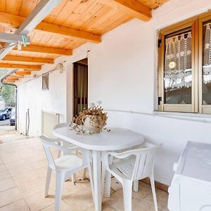One Bedroom Apartement At Pisciotta 200 M Away From The Beach With Furnished Terrace Exterior photo