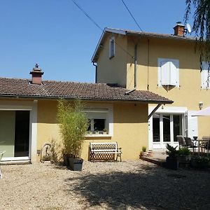 Entre Lyon Et Beaujolais Bed & Breakfast Chatillon  Exterior photo