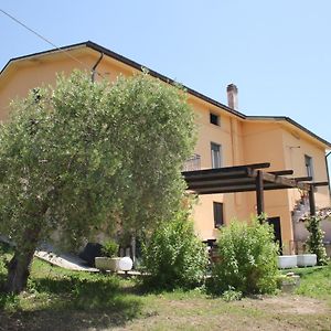 La Casa Delle Storie Bed & Breakfast Терамо Exterior photo