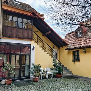 Vinarna Vikarka Hotel Litoměřice Exterior photo