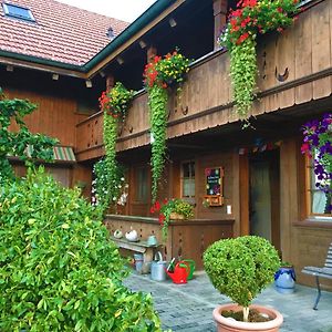 Bnb Deheimelig Bed & Breakfast Huttwil Exterior photo