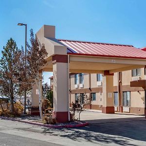 Econo Lodge Пуебло Exterior photo