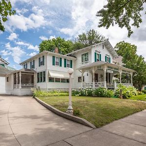 Carriage House Bed & Breakfast Bed & Breakfast Уинона Exterior photo