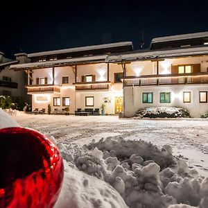 Garni Niederbacher Hotel Кампо Турес Exterior photo