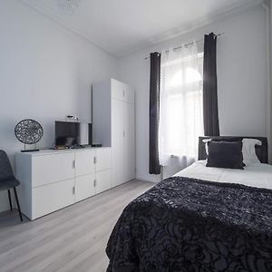 Executive Single Room With En-Suite In Guest House City Centre Люксембург Exterior photo