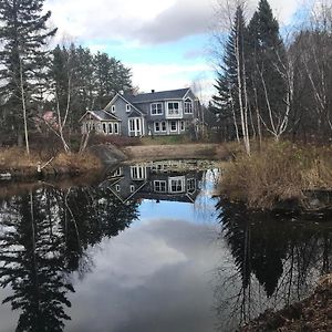 Vieille Ecole Du Rang 3 Bed & Breakfast Saint-Henri-de-Taillon Exterior photo