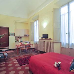 Cozy Apartment In Palazzo Malaspina Пиаченца Exterior photo