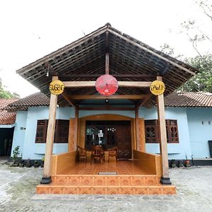 Willy Homestay Borobudur Магеланг Exterior photo