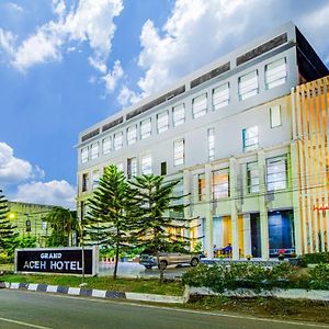 Grand Aceh Hotel Банда Ачех Exterior photo