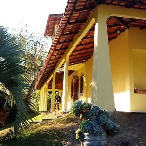 Casa Com Flores Педра Азул Exterior photo