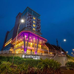 Kartika One Hotel - Джакарта Exterior photo