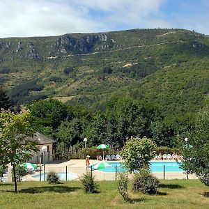 Vvf Les Cevennes Hotel Florac Exterior photo