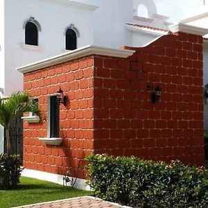 Sunrise Room In Stunning Villa Playacar Townhouse Stage 2 Плая дел Кармен Exterior photo