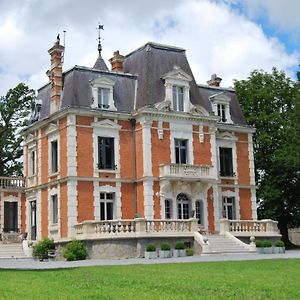 Luxe Gite Met Authentieke Kamers In De Creuse, France Valliere Exterior photo