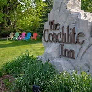 Coachlite Inn Систър Бей Exterior photo