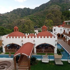 Hotel Leyenda Del Tepozteco Тепоцтлан Exterior photo