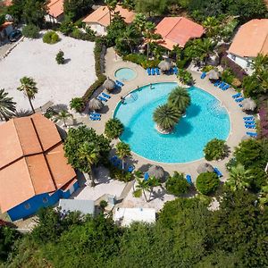 Studio At The Pool In Tropical Resort Seru Coral With Privacy And Large Pool Вилемстад Exterior photo