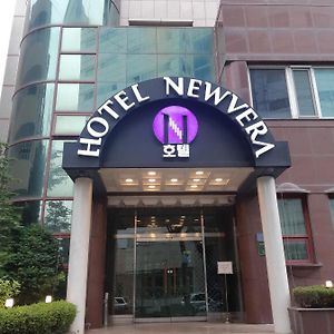 Newvera Hotel Чеонджу Exterior photo