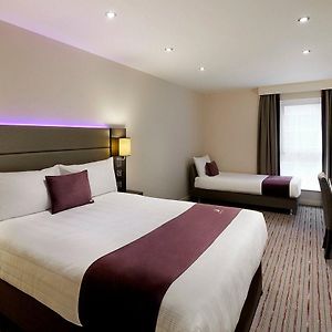 Premier Inn London Саутгейт Exterior photo