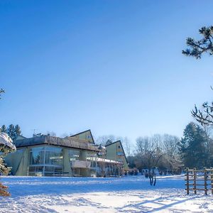 Vtf Le Domaine Des Puys Hotel Saint-Sauves- dʼAuvergne Exterior photo